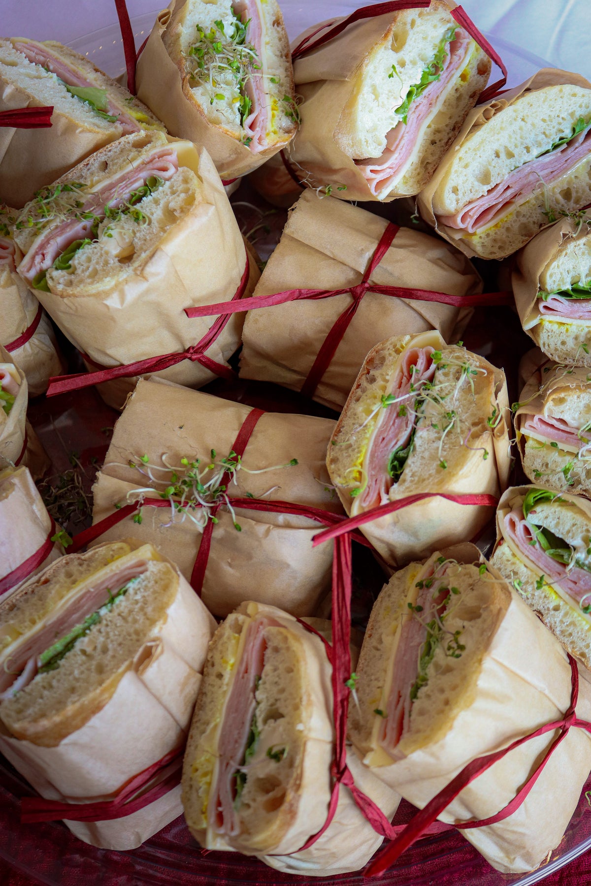 loulou-et-filles-traiteur-boite-a-partager-sandwich_1