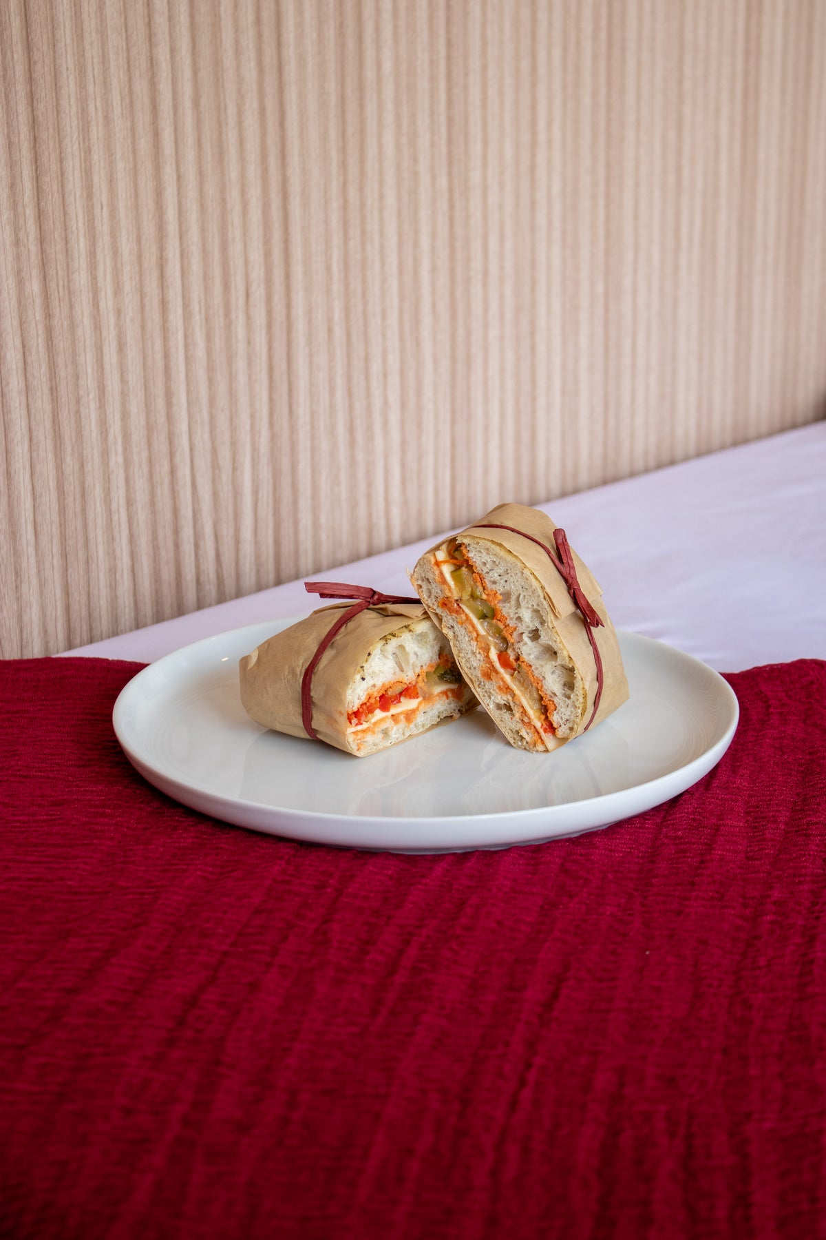 loulou-et-filles-traiteur-ciabatta-vegetarien-hummus-2_1