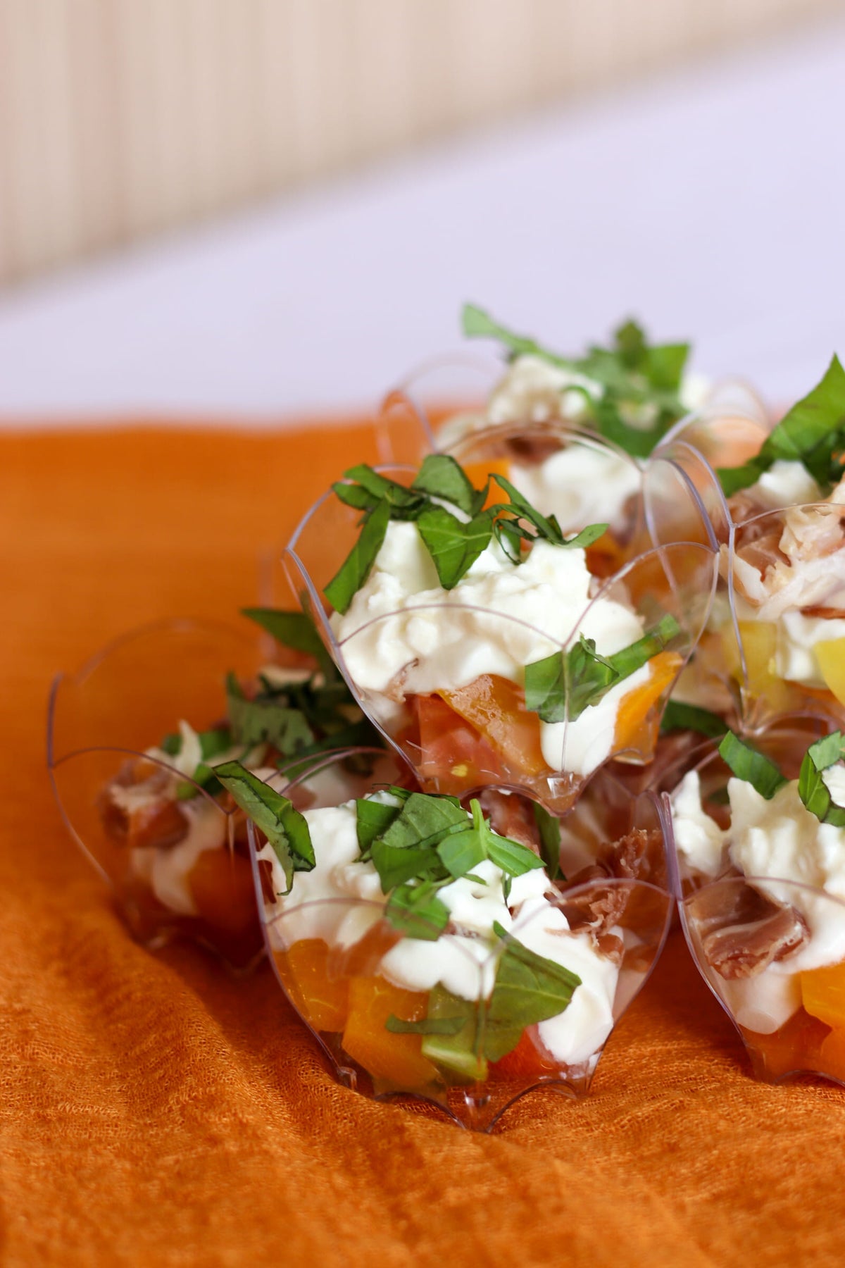 loulou-et-filles-traiteur-verrines-peche-burrata_1